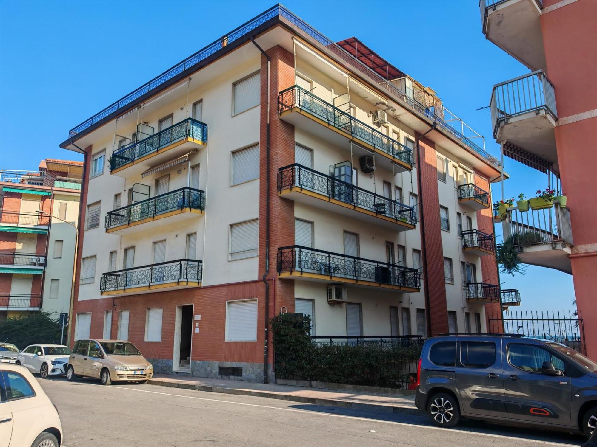 Appartamento Sul Mare Via Caprera 25 Marina dʼMarina dʼAndora Exterior foto