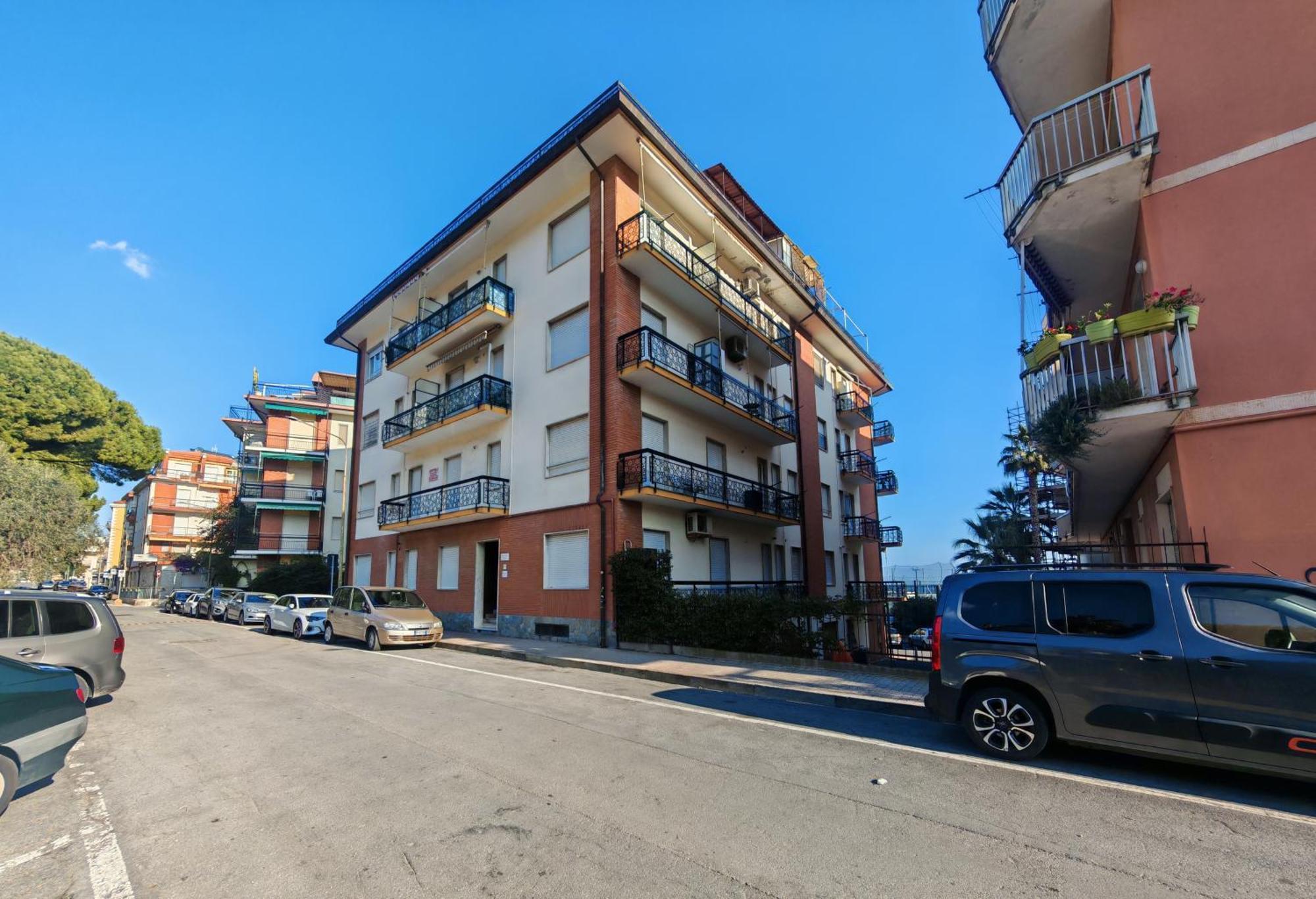 Appartamento Sul Mare Via Caprera 25 Marina dʼMarina dʼAndora Exterior foto